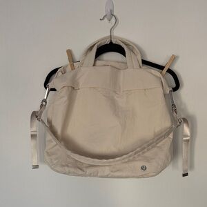 Lululemon on my level tote bag